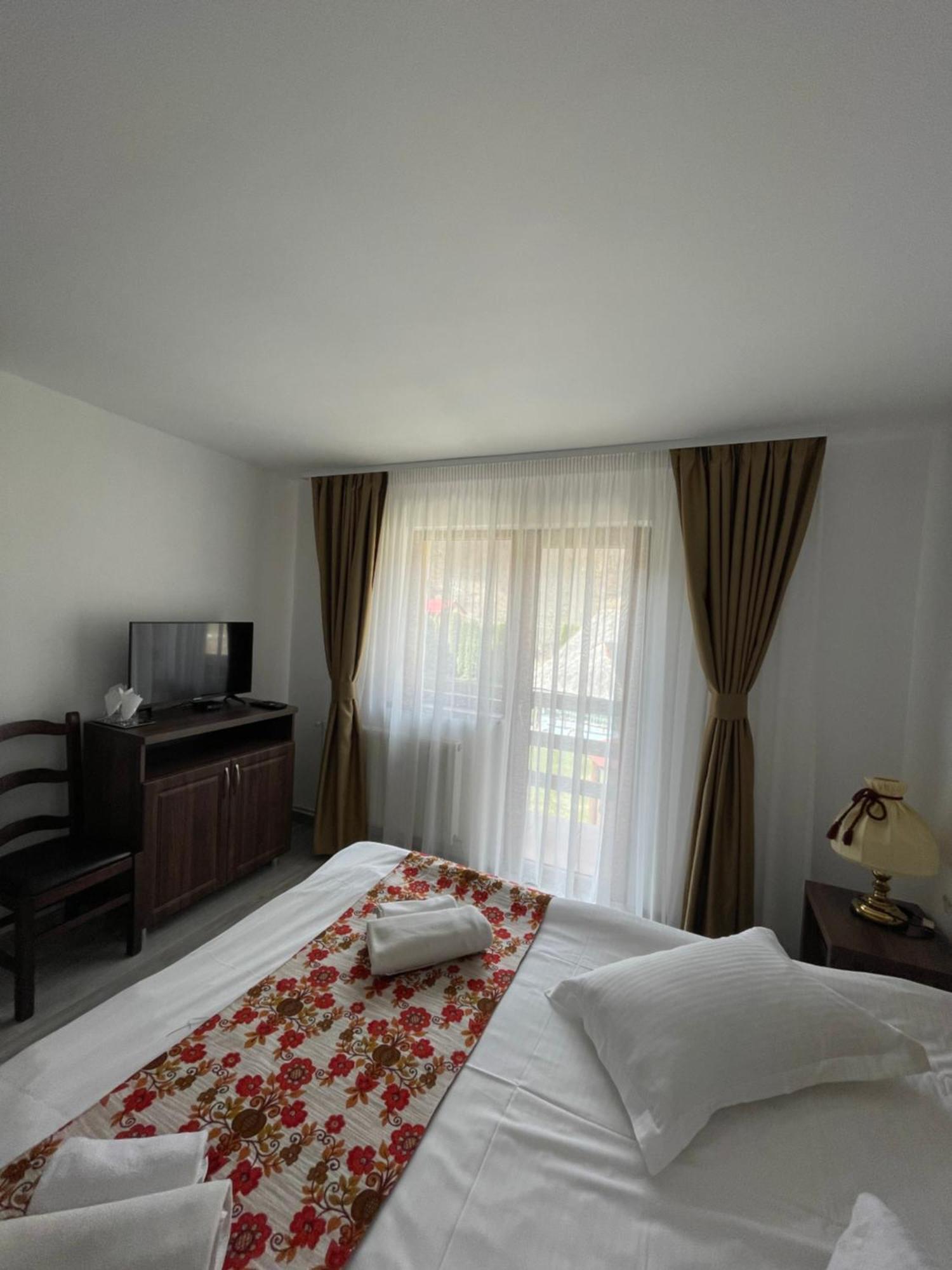 Green Mountain Resort Scrind-Frăsinet Exterior foto